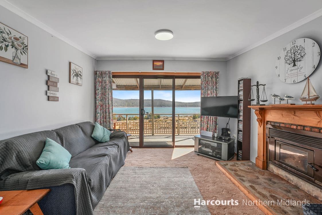 2 Lakeview Drive, CRAMPS BAY, TAS 7030, Cramps Bay - Thumbnail 5