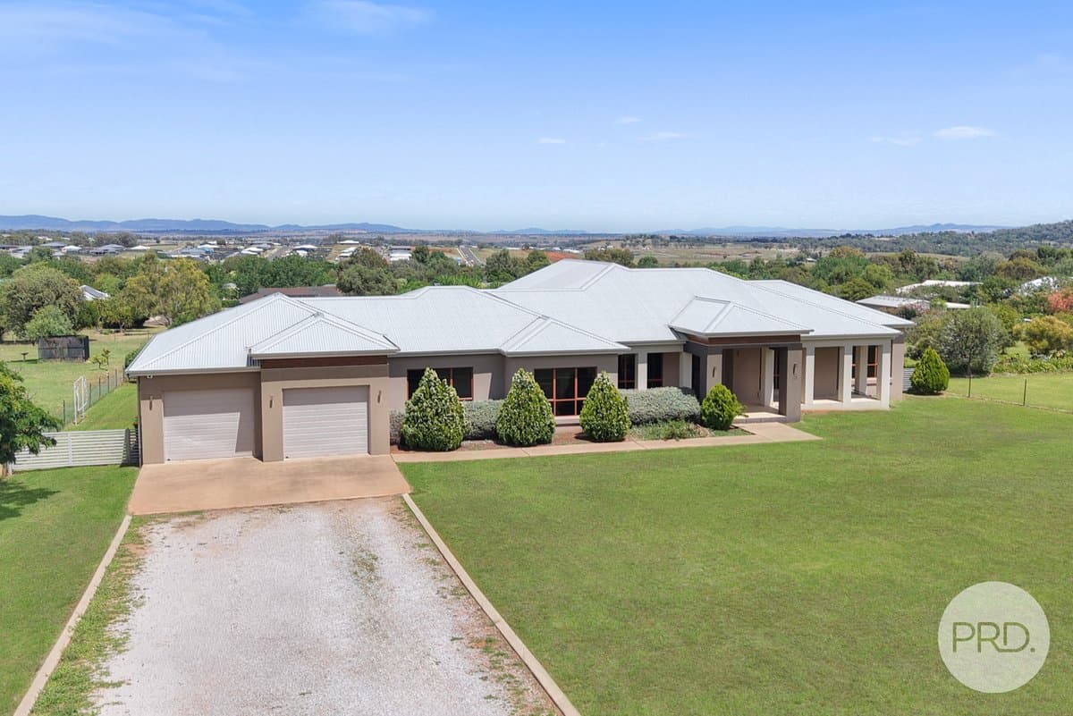 5 Daintree Circuit, TAMWORTH NSW 2340, Tamworth - Thumbnail 2