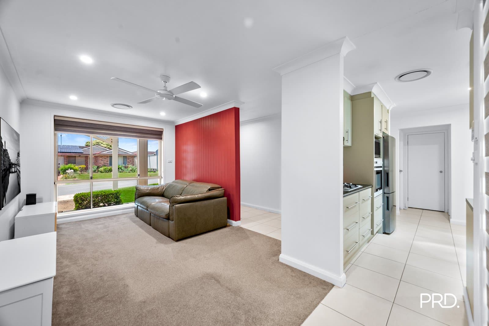 9 Yuroka St, GLENMORE PARK NSW 2745, Glenmore Park - Thumbnail 3