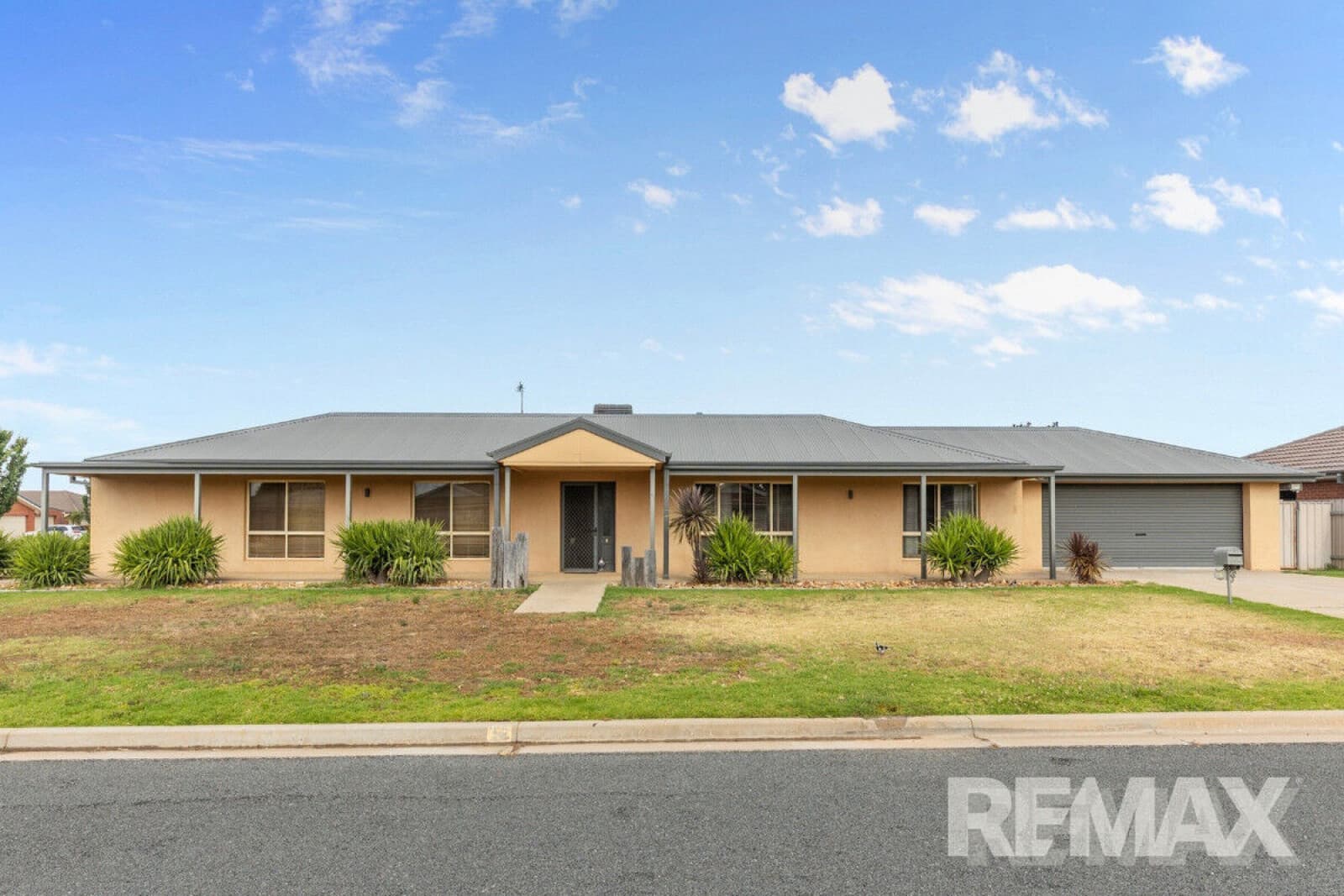 16 Womboin Crescent Glenfield Park NSW 2650, Glenfield Park - Image 1