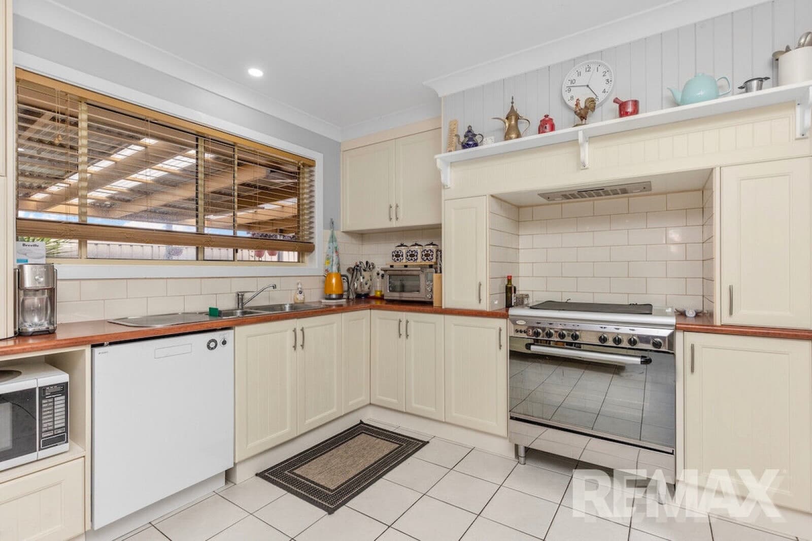 16 Womboin Crescent Glenfield Park NSW 2650, Glenfield Park - Thumbnail 5