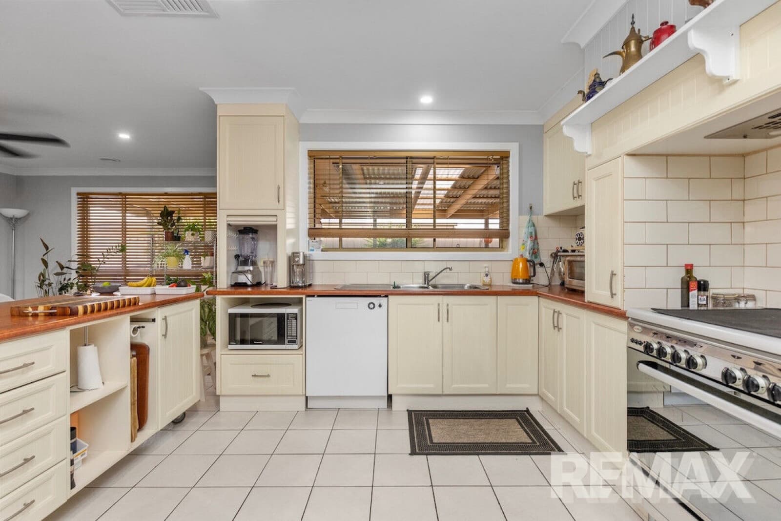 16 Womboin Crescent Glenfield Park NSW 2650, Glenfield Park - Thumbnail 6