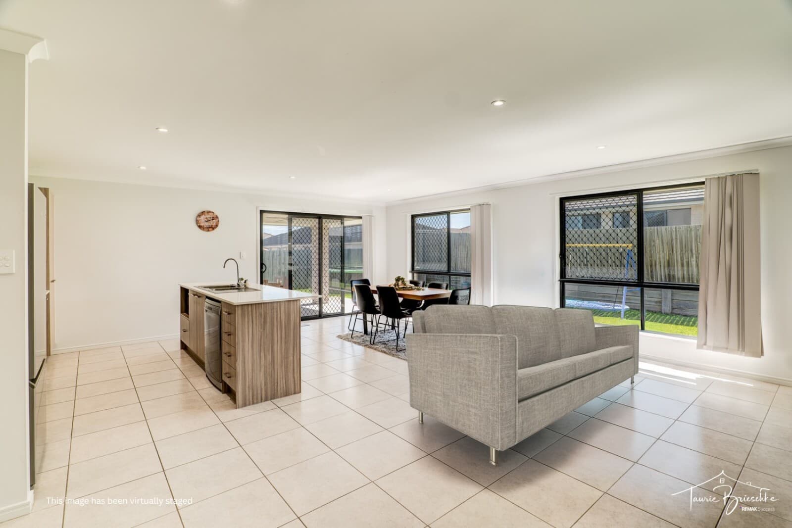 11 Hastings Avenue Plainland QLD 4341, Plainland - Thumbnail 2