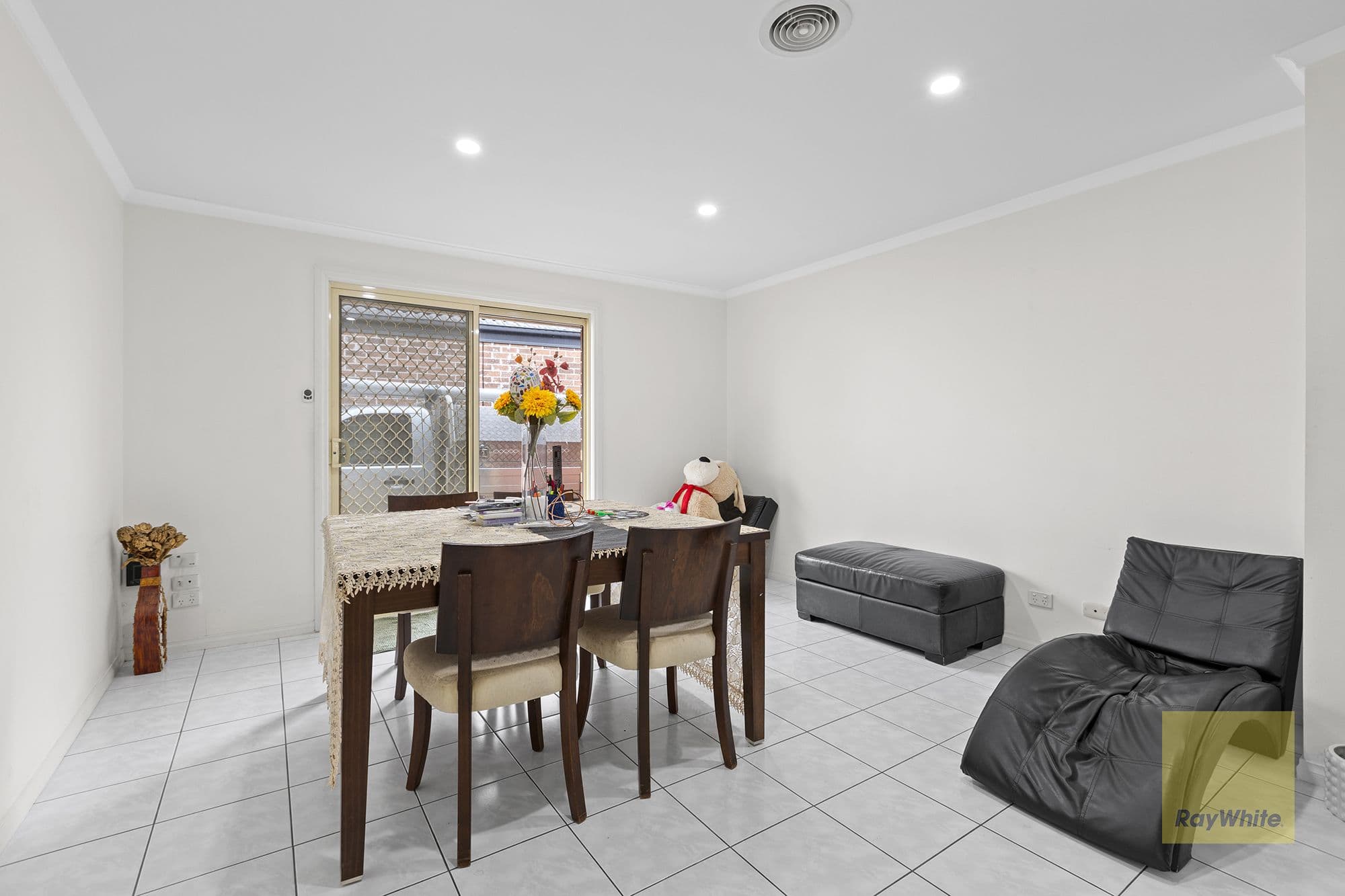24 Longfellow Drive , Delahey VIC 3037, Delahey - Thumbnail 5