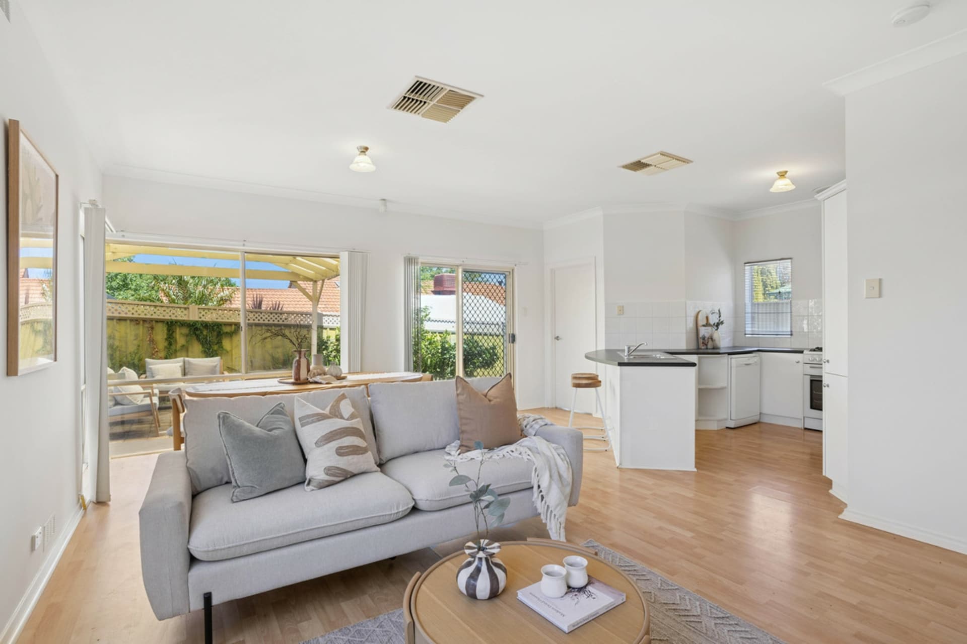 32 Featherstone Circuit, Greenwith, Greenwith - Thumbnail 7
