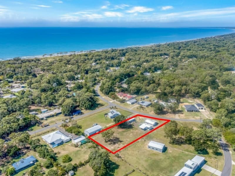 316 Sylvan Drive,, Moore Park Beach, Moore Park Beach - Image 1