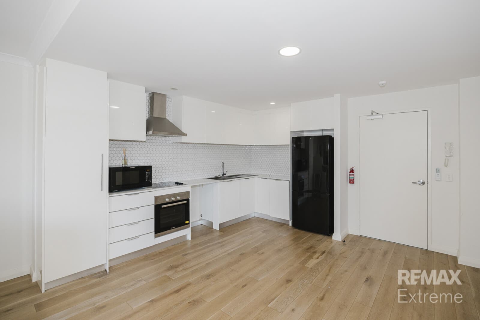 9/10 Ross Street Kewdale WA 6105, Kewdale - Thumbnail 4