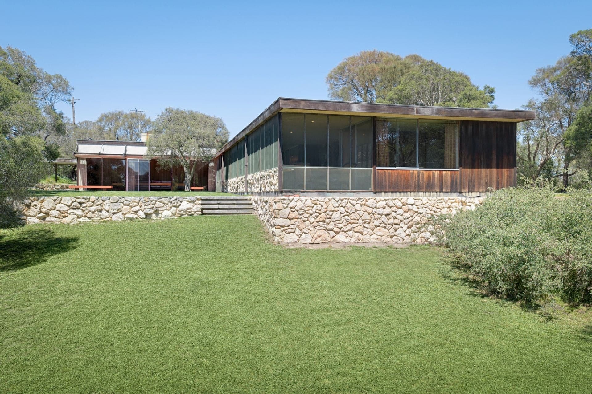 28-54 Dundas Street, Rye, Rye - Image 1