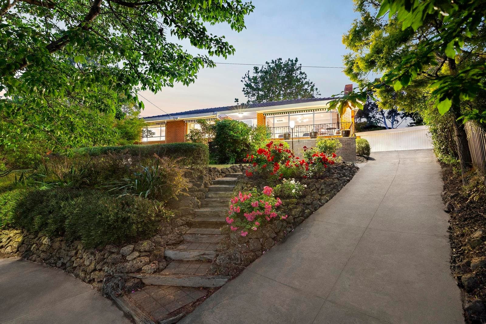 18 Lena Street, Viewbank VIC 3084, Viewbank - Thumbnail 2