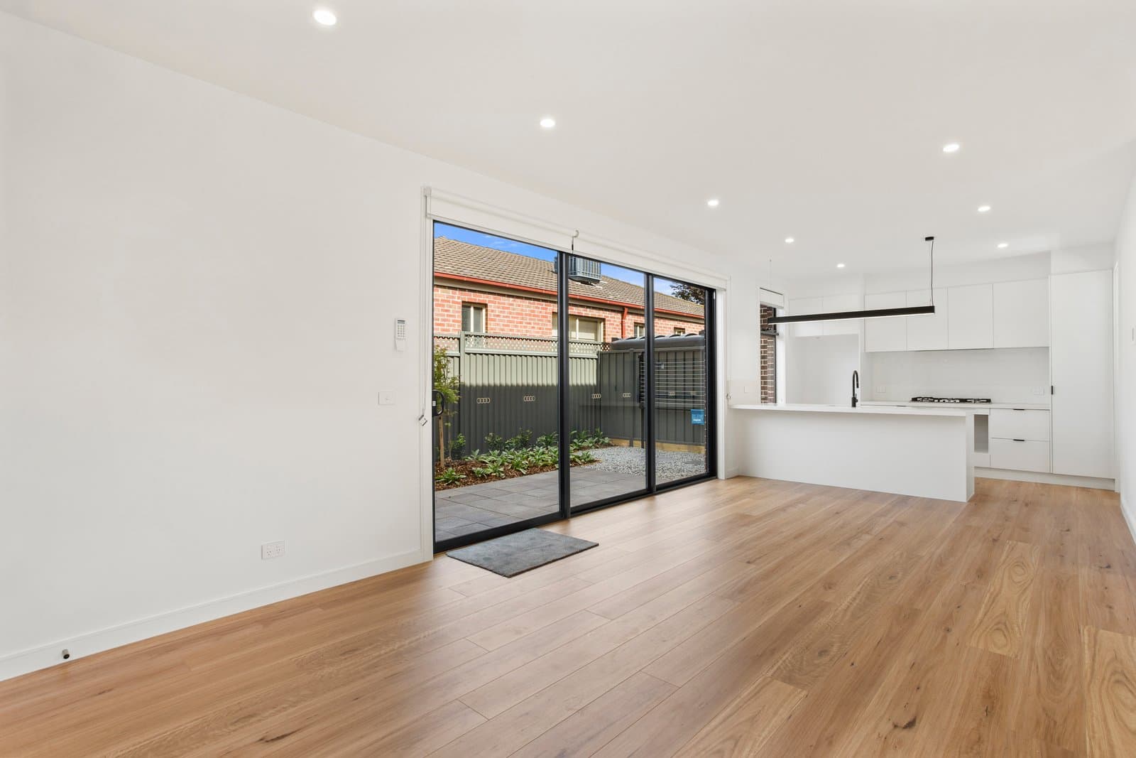 2/25 Hart Street, Airport West VIC 3042, Airport West - Thumbnail 3