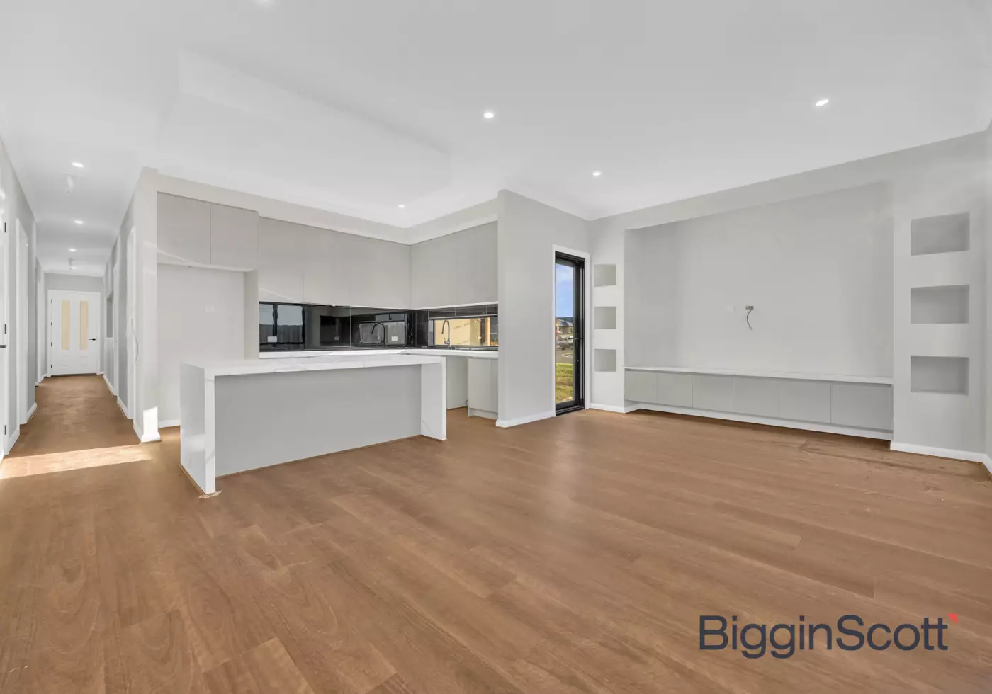 8 Dunphy Street, Tarneit, Tarneit - Thumbnail 2