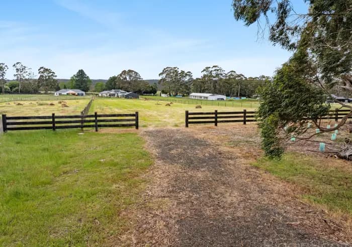10 Spring Street, Glenlyon, VIC, Glenlyon - Thumbnail 3