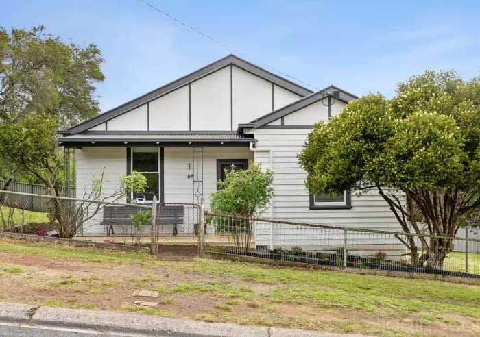 115 Raglan Street, Daylesford, VIC, Daylesford - Thumbnail 3