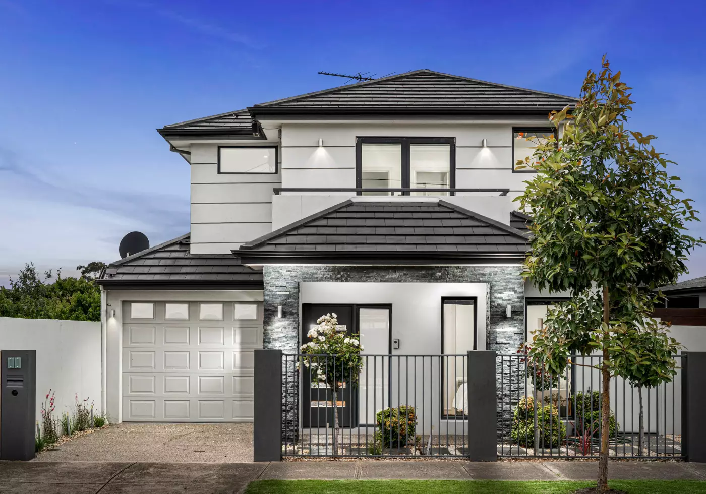 12 Hendren Avenue, Altona North, Altona North - Thumbnail 2