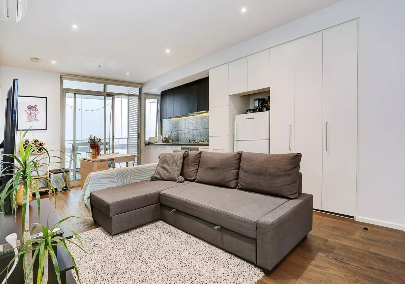 202/229 Bridge Road, Richmond, Richmond - Thumbnail 2