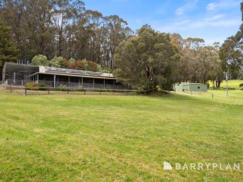 7 Floreat CourtGlen Waverley, VIC 3150, Unknown - Thumbnail 3