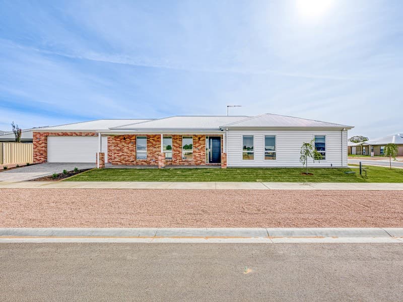 9 Balvicar WayMernda, VIC 3754, Unknown - Image 1