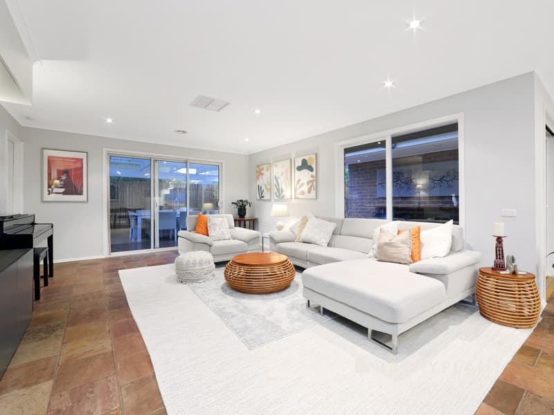 14 Silvan CourtRowville, vic 3178, Rowville - Thumbnail 2