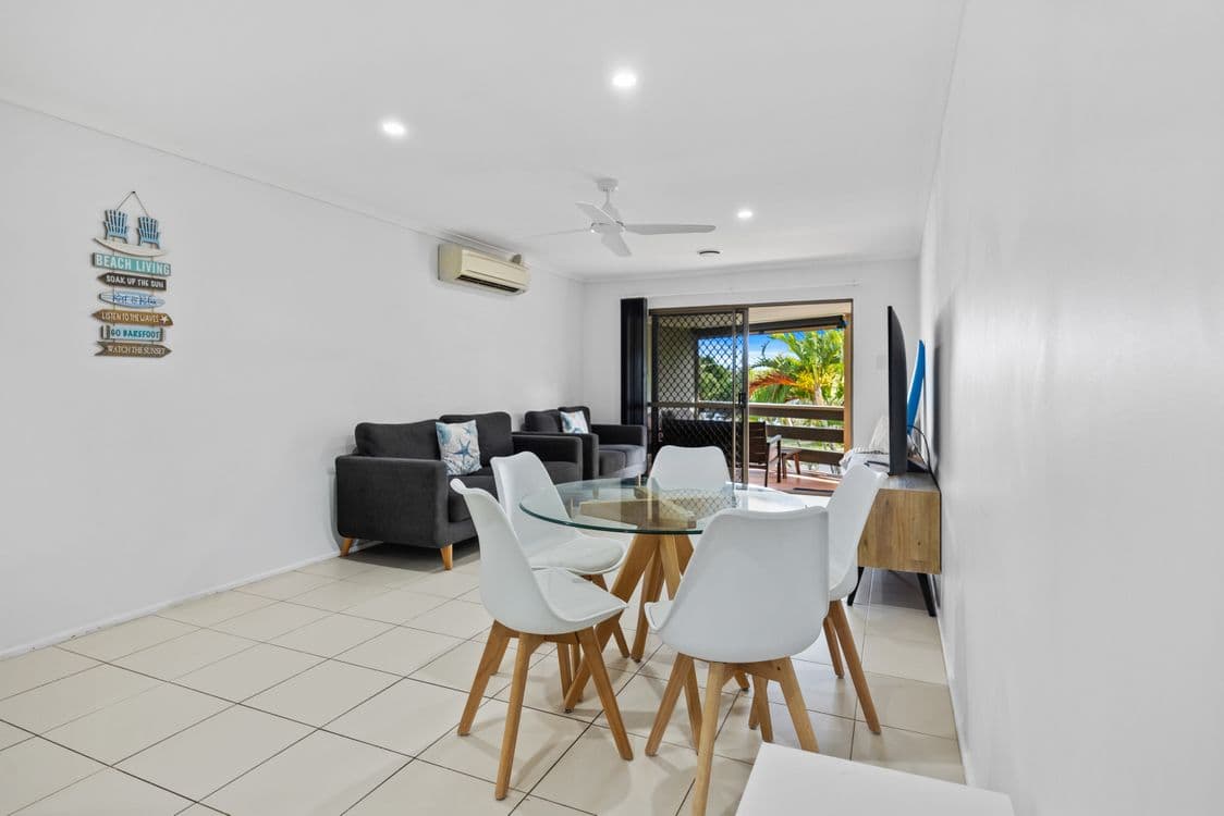 4/2 Cypress Avenue, RAINBOW BEACH, QLD 4581, Rainbow Beach - Thumbnail 2
