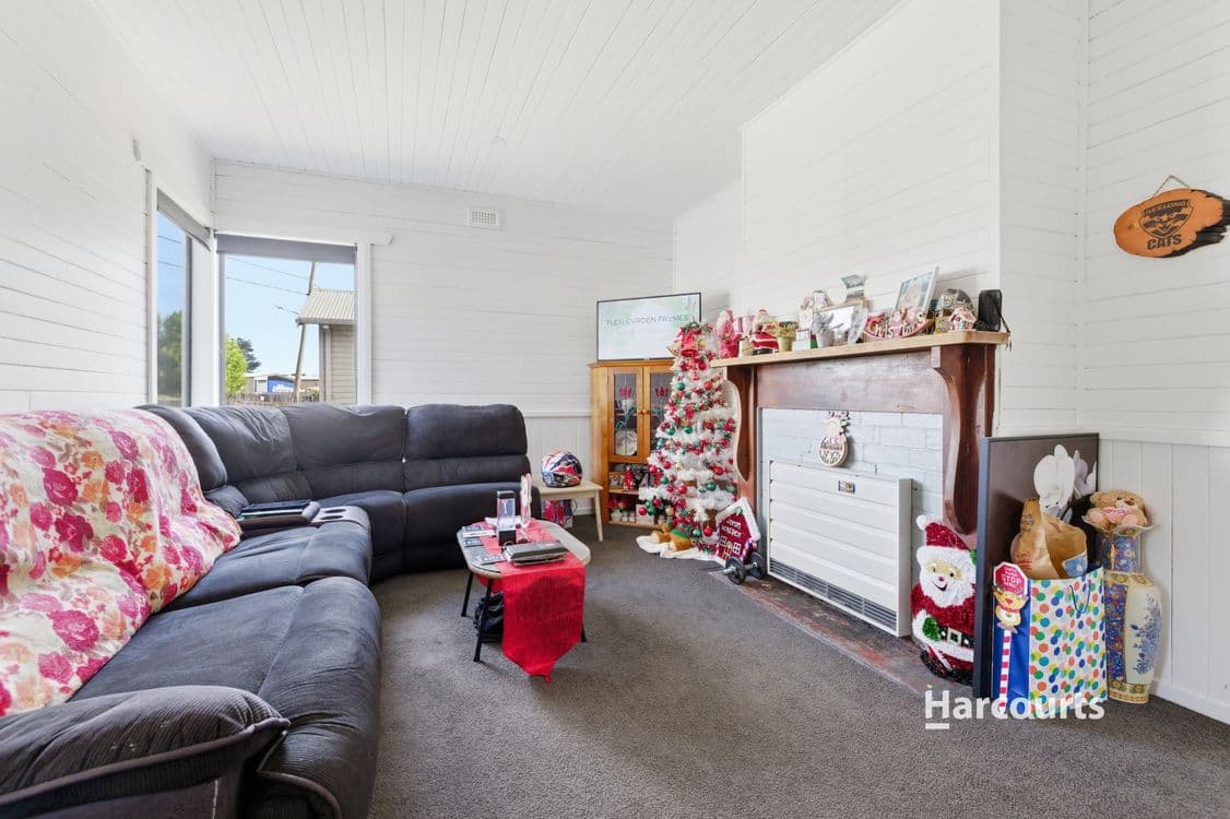 27 Hillcrest Road, DEVONPORT, TAS 7310, Devonport - Thumbnail 6