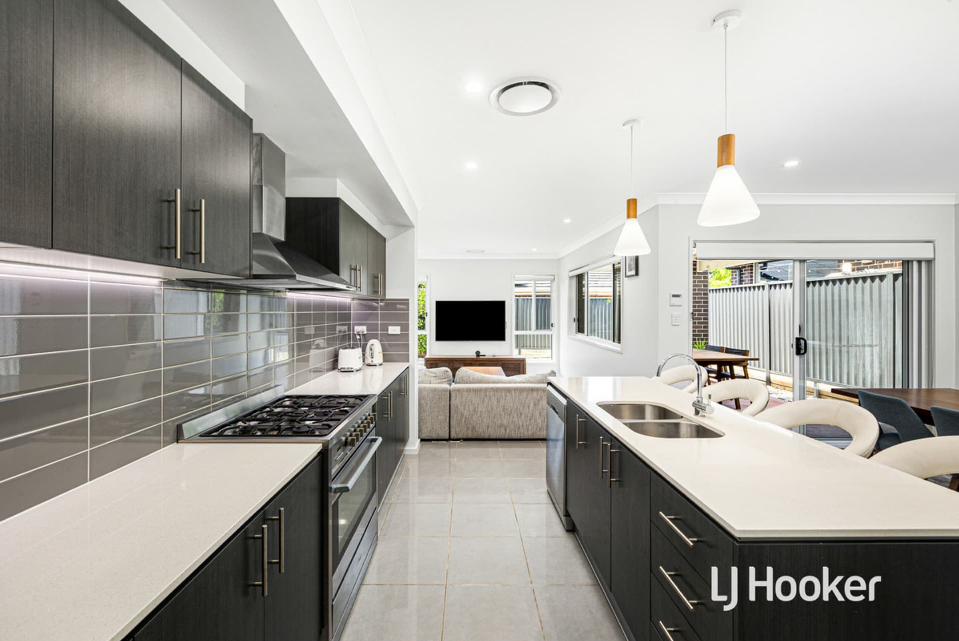 36 Yusen Street  (Grantham Farm), Riverstone, Riverstone - Thumbnail 2