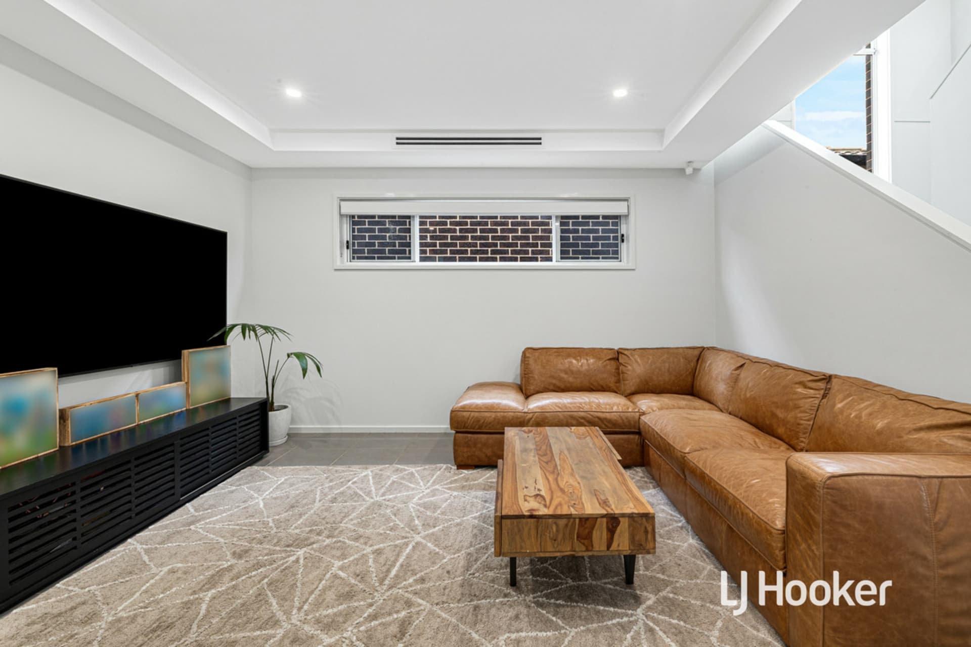 36 Yusen Street  (Grantham Farm), Riverstone, Riverstone - Thumbnail 3