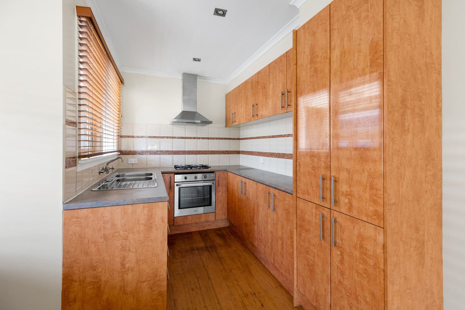 2/76 Kerferd Street, Essendon North VIC 3041, Essendon North - Thumbnail 4