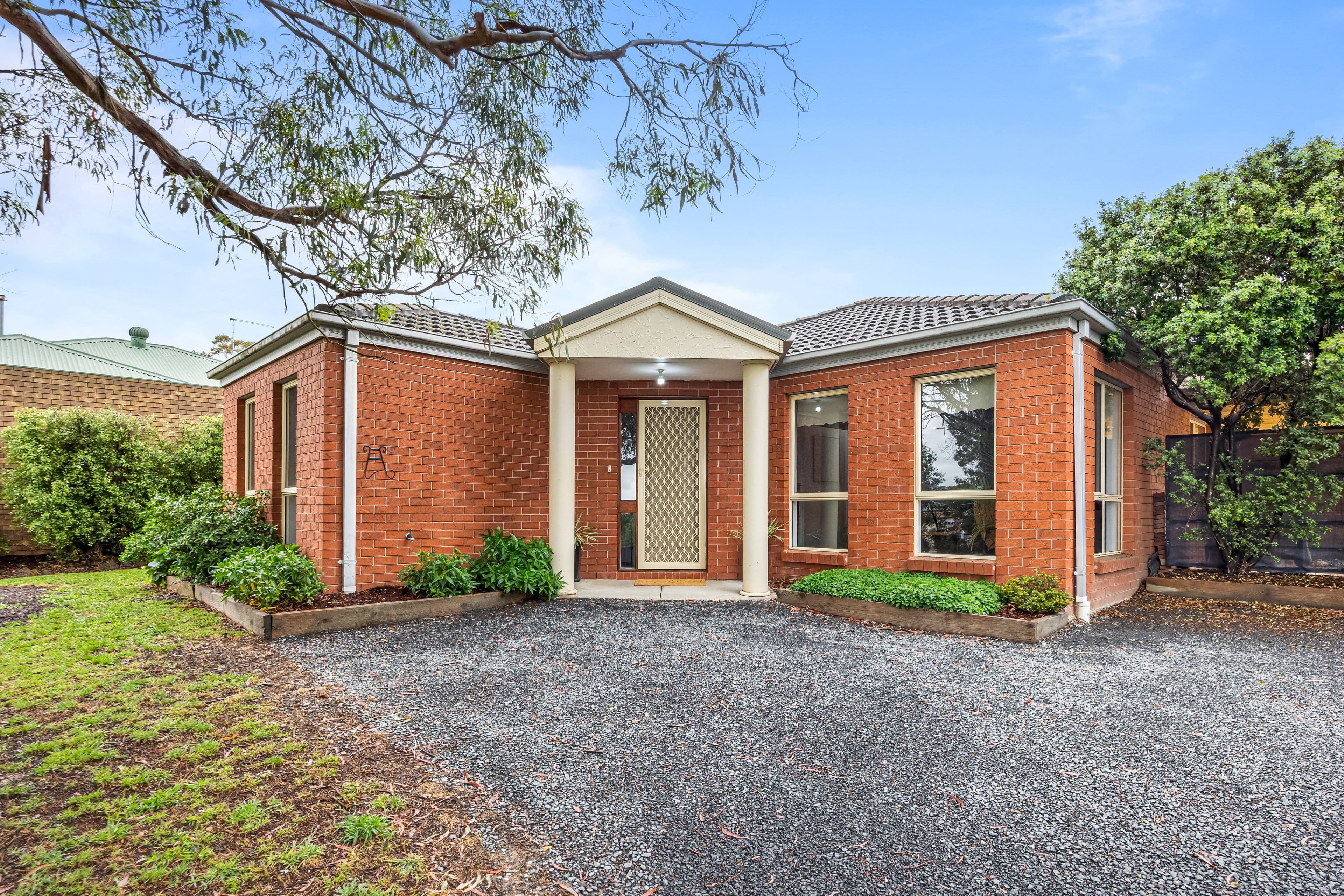 50 Cartledge Avenue, Mount Clear - Thumbnail 2