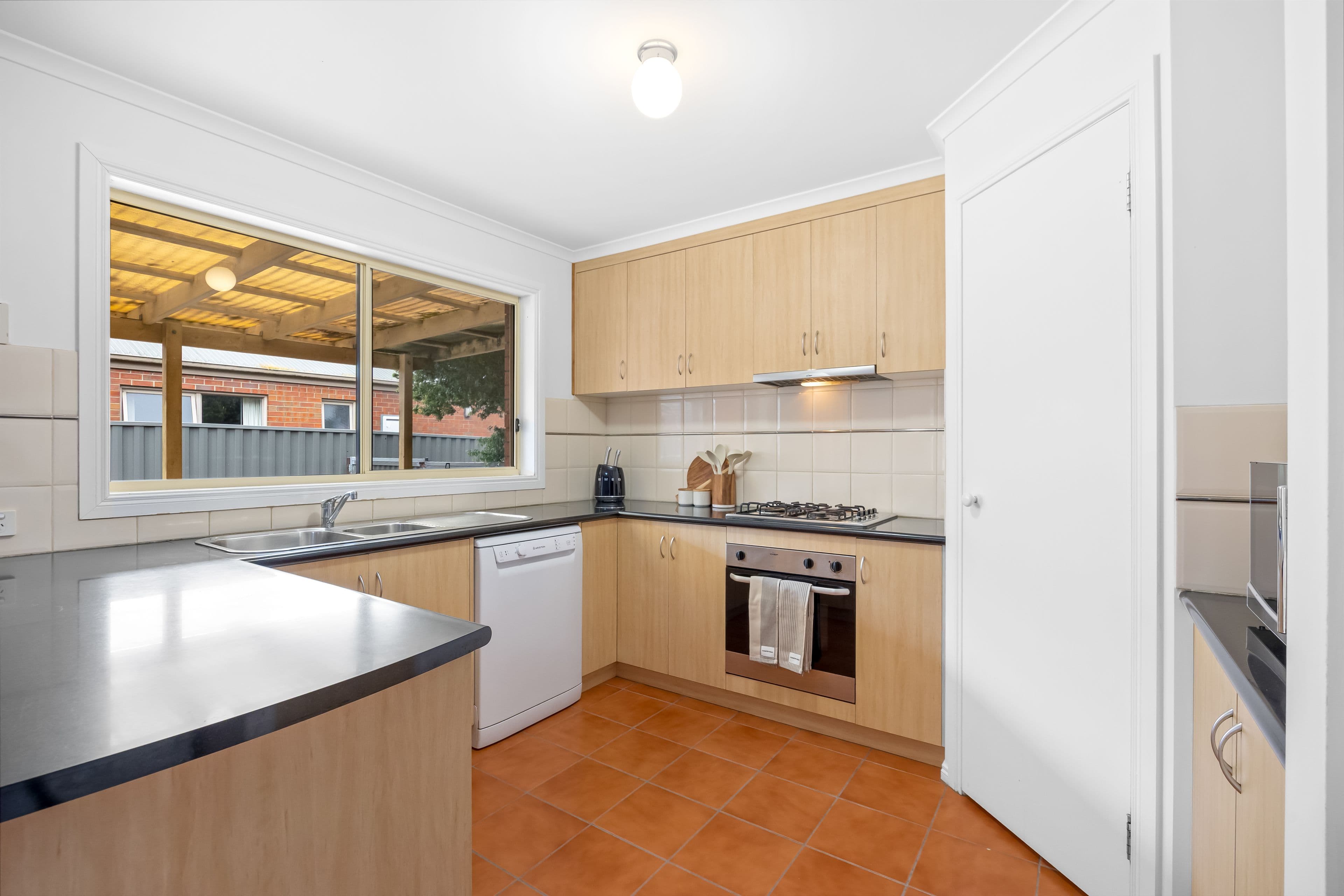 50 Cartledge Avenue, Mount Clear - Thumbnail 4