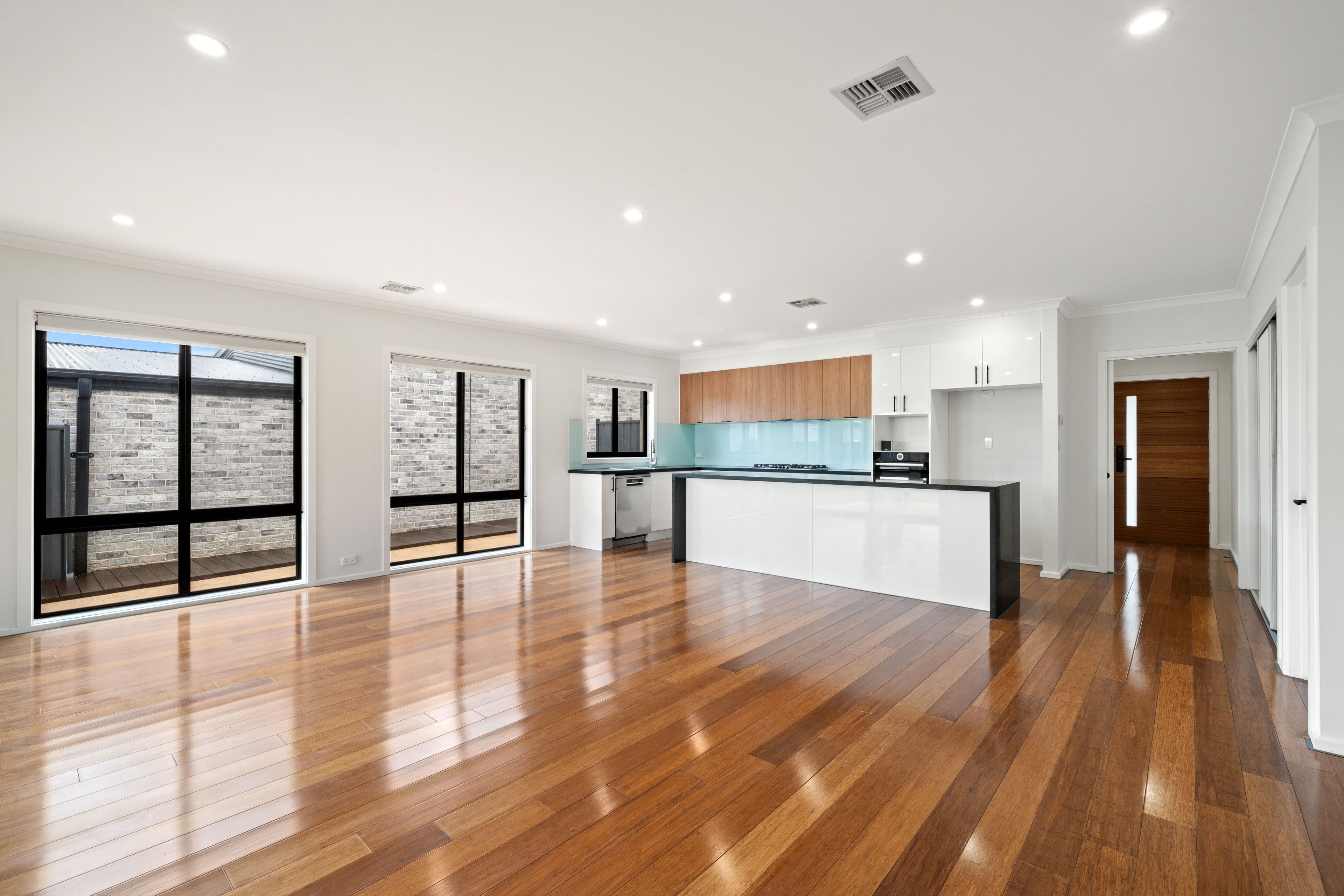 32 Lawrenson Circuit , JACKA ACT 2914, Jacka - Thumbnail 4
