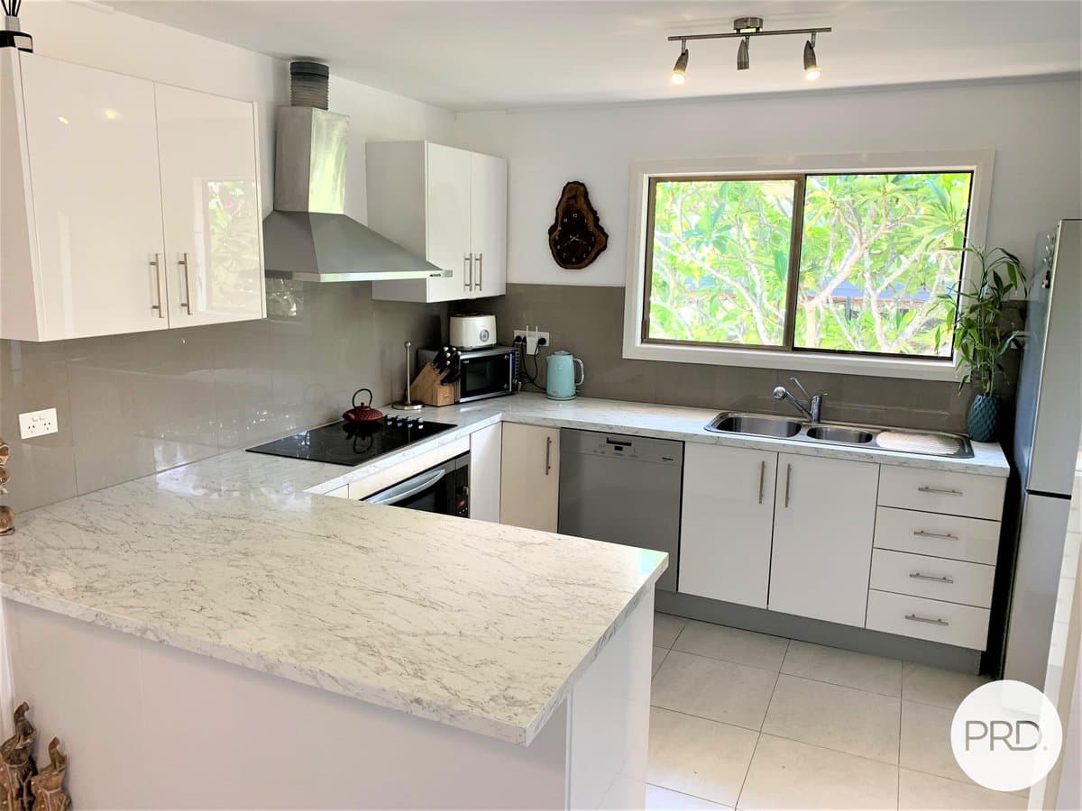13 Marina Avenue, BOYNE ISLAND QLD 4680, Boyne Island - Thumbnail 2