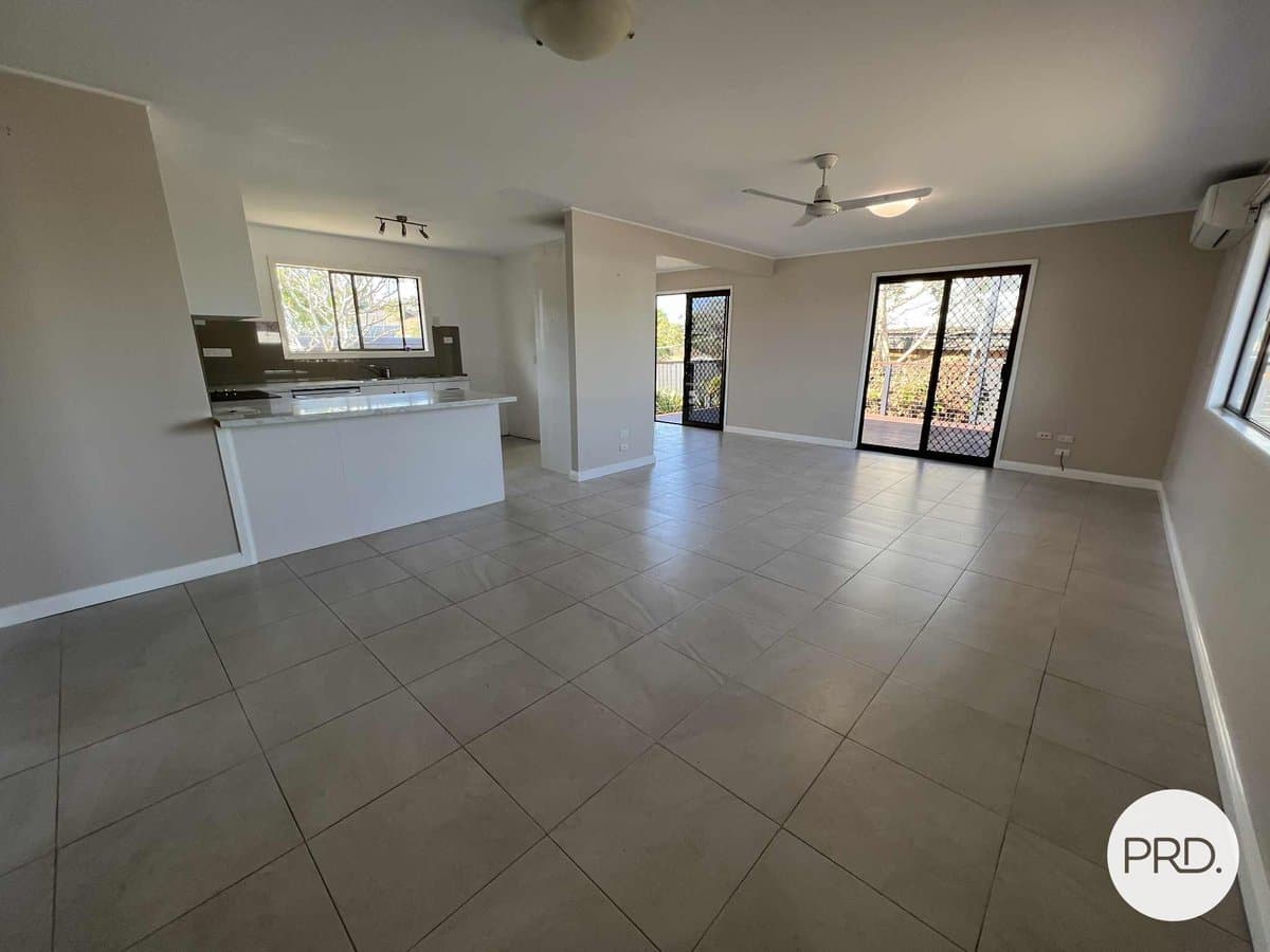 13 Marina Avenue, BOYNE ISLAND QLD 4680, Boyne Island - Thumbnail 4