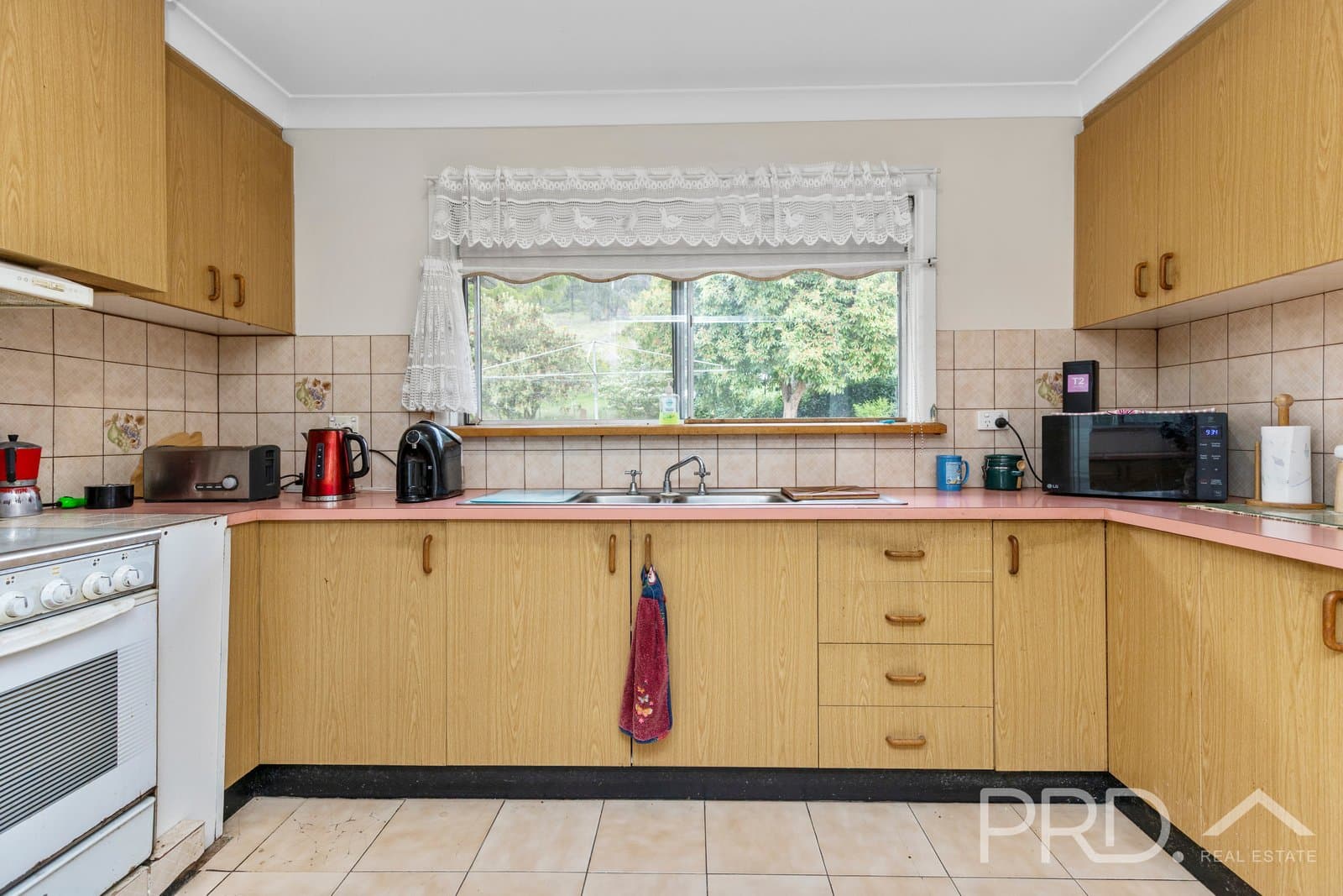 1 Bogong Avenue, BATLOW NSW 2730, Batlow - Thumbnail 2
