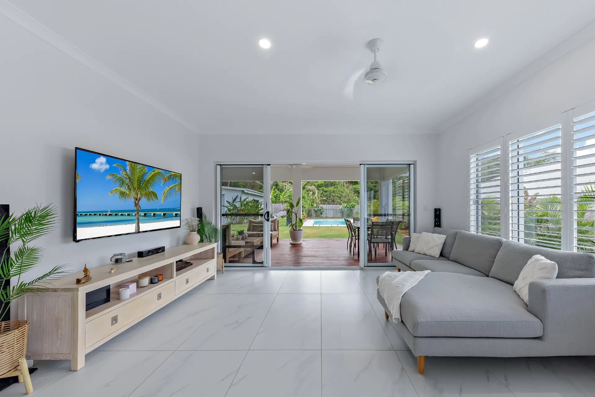 17 Nathan  Court, Jubilee Pocket., Jubilee Pocket - Thumbnail 4