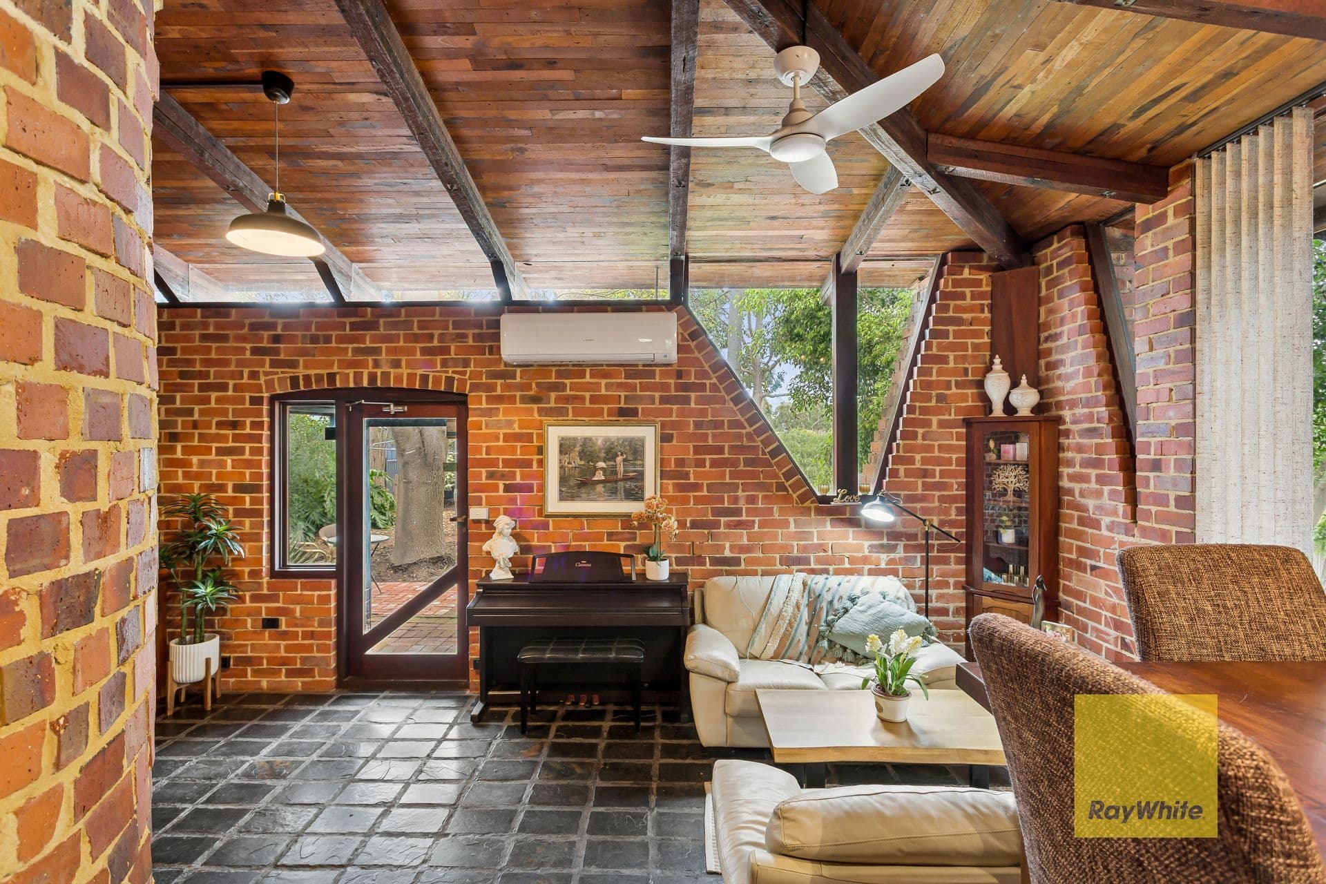 15 Bridgwood Road , Lesmurdie WA 6076, Lesmurdie - Thumbnail 2