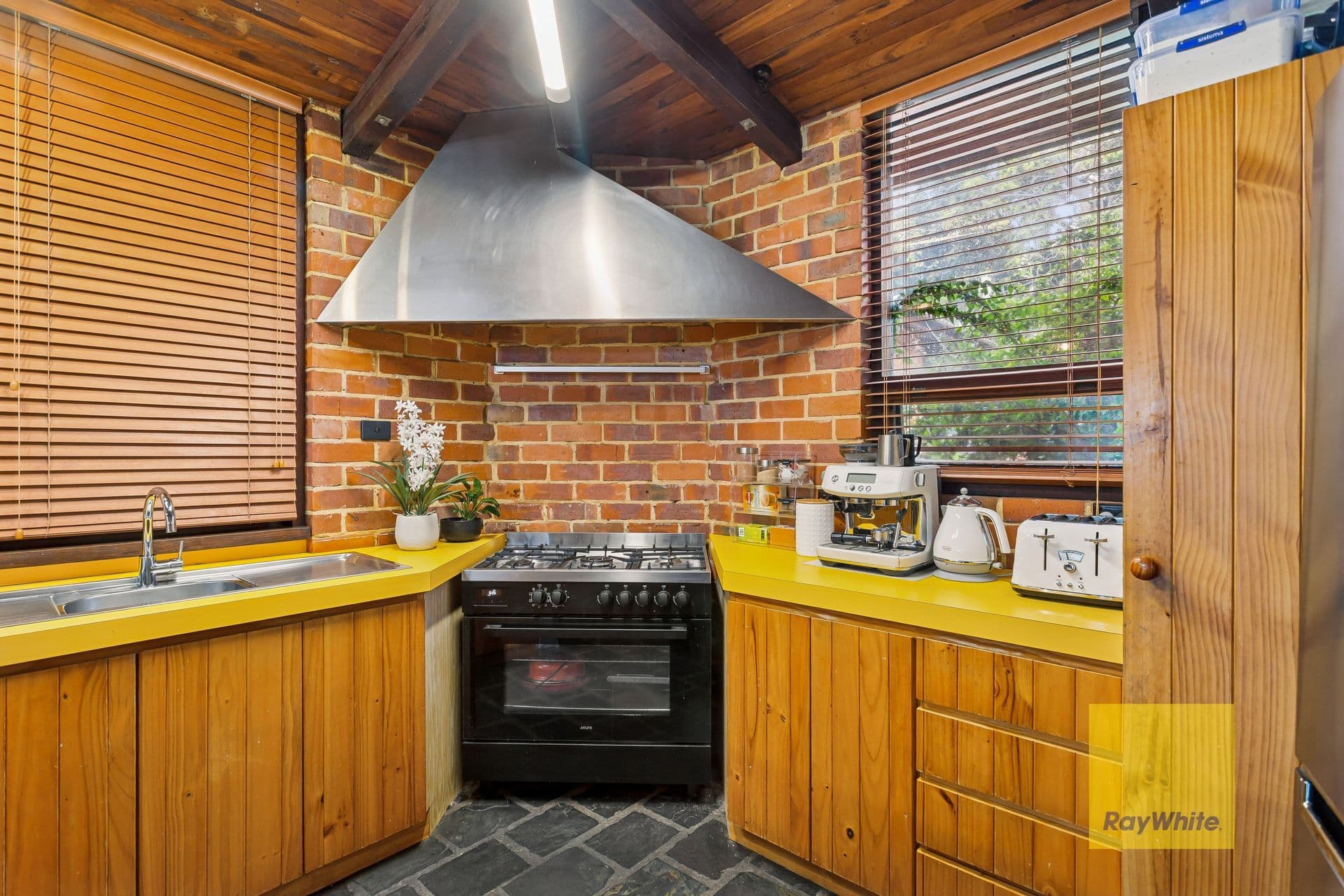 15 Bridgwood Road , Lesmurdie WA 6076, Lesmurdie - Thumbnail 7