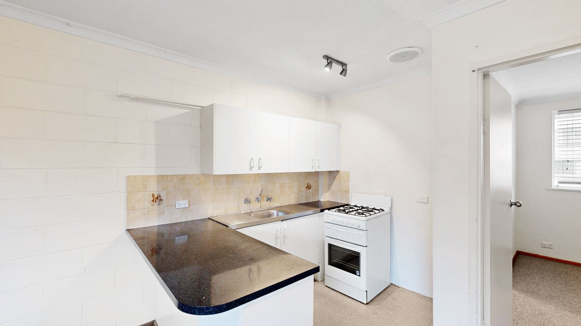10 Macquoid Street , Queanbeyan East NSW 2620, Queanbeyan East - Thumbnail 2