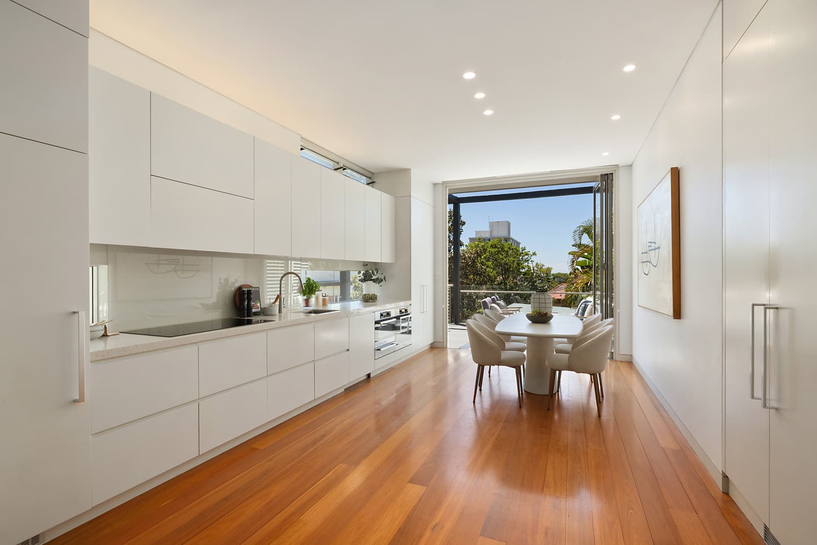 10 Parkview Road, Fairlight, Fairlight - Thumbnail 5