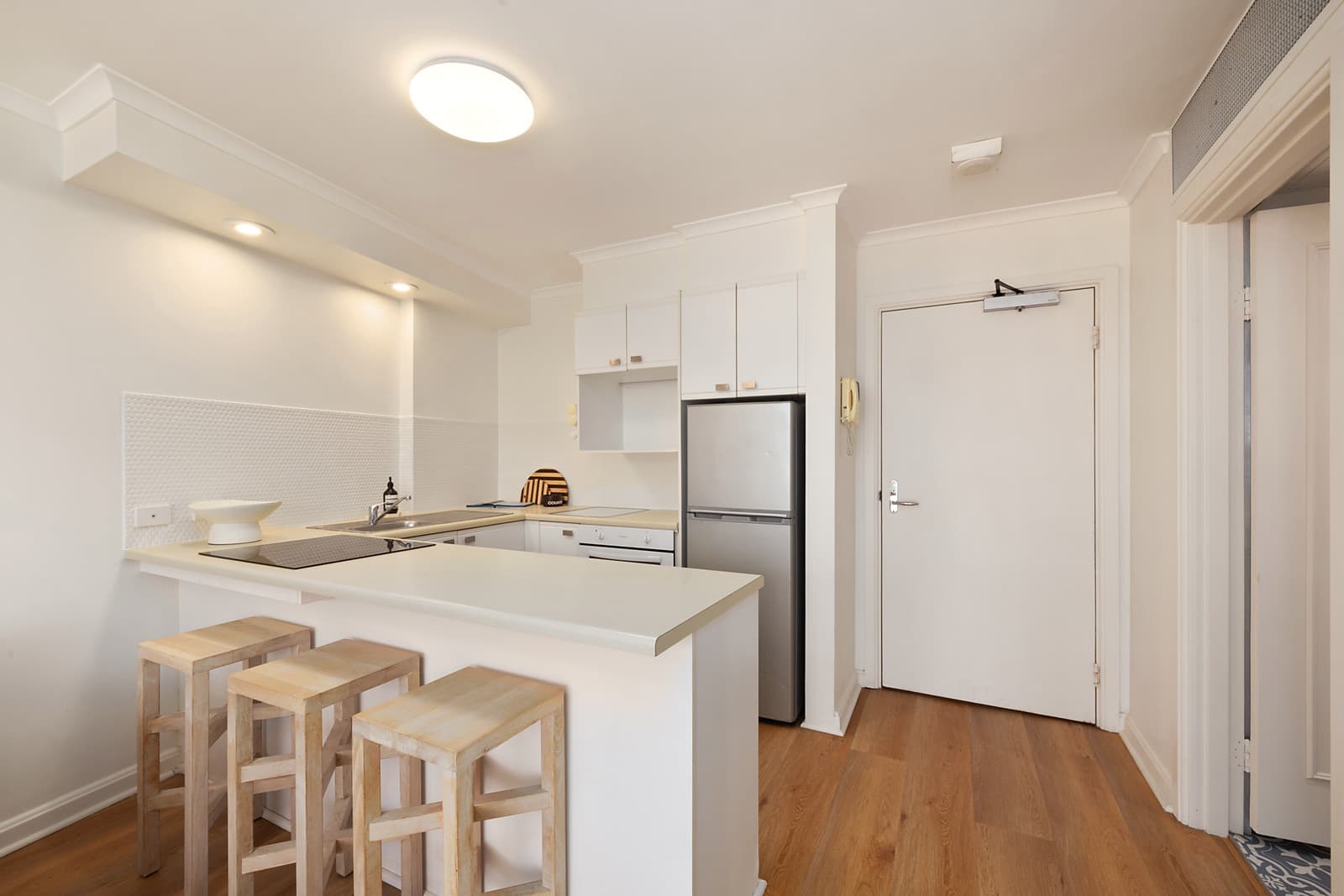 1 Raglan Street, Manly - Thumbnail 3
