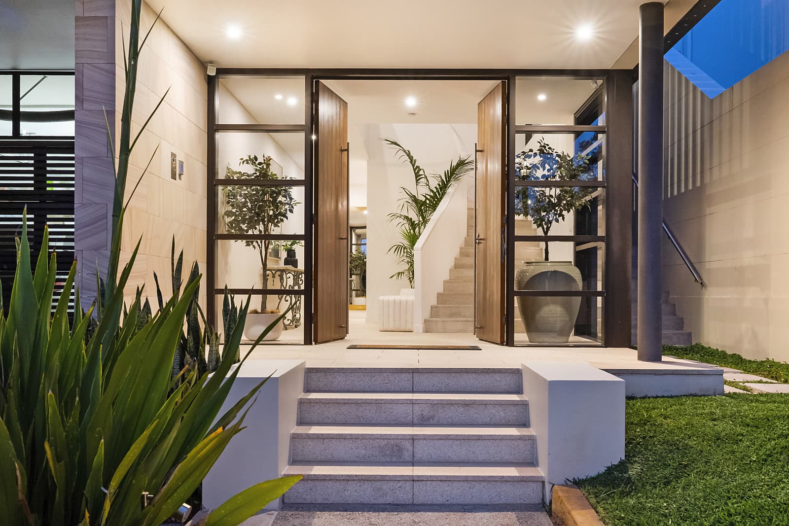 26 Montpelier Place, Manly, Manly - Thumbnail 4