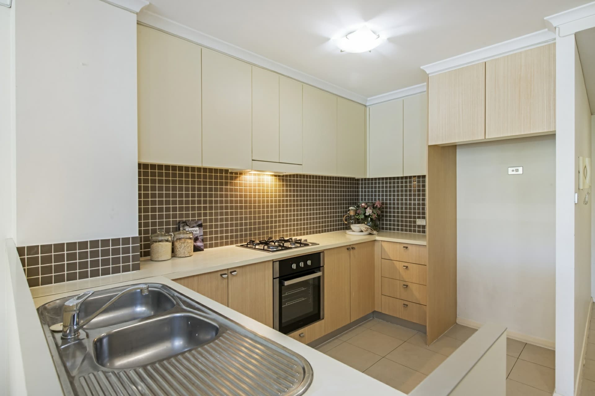 103/80 John Whiteway Drive, Gosford, Gosford - Thumbnail 5
