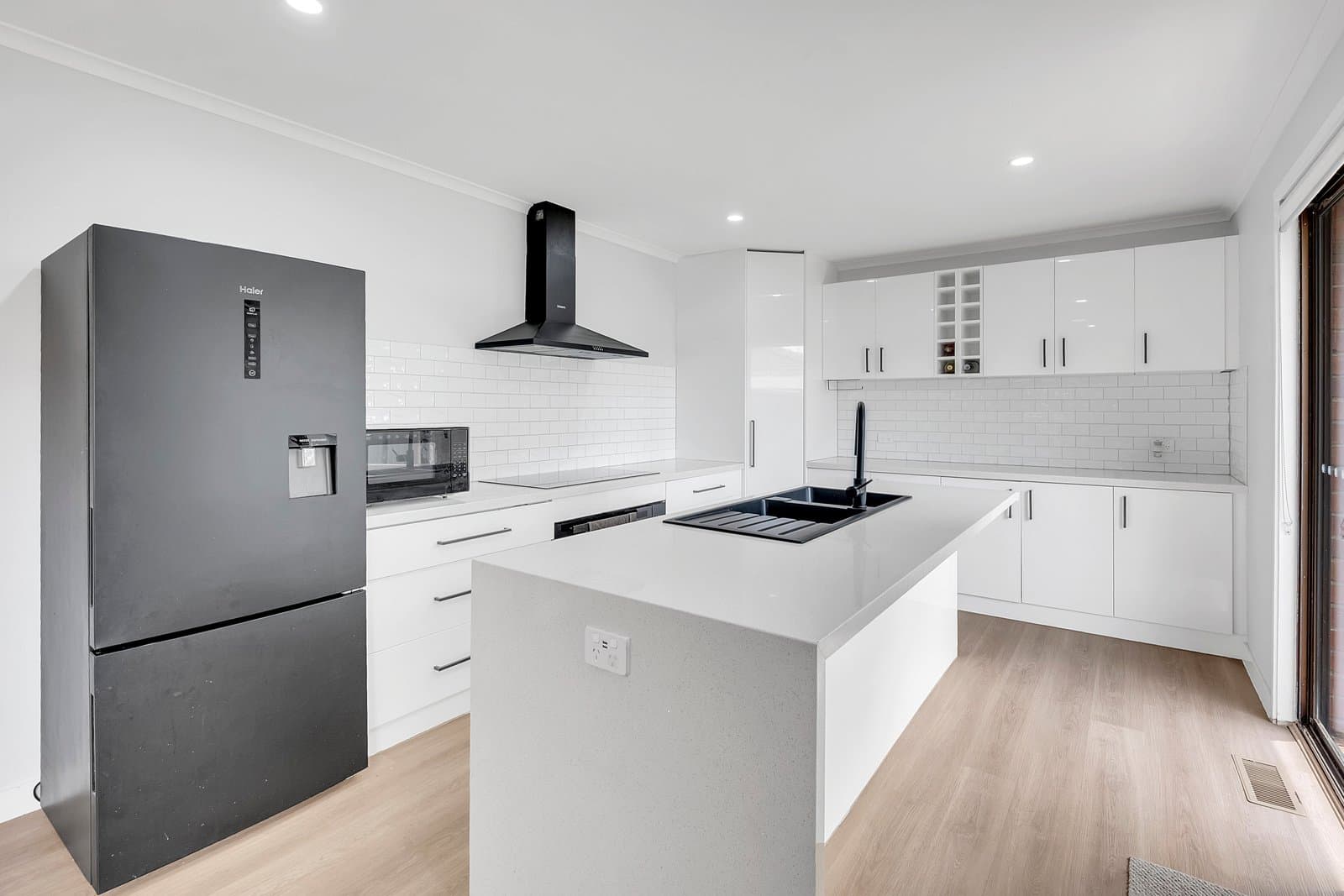 21 Kinlora Avenue, Epping VIC 3076, Epping - Thumbnail 4