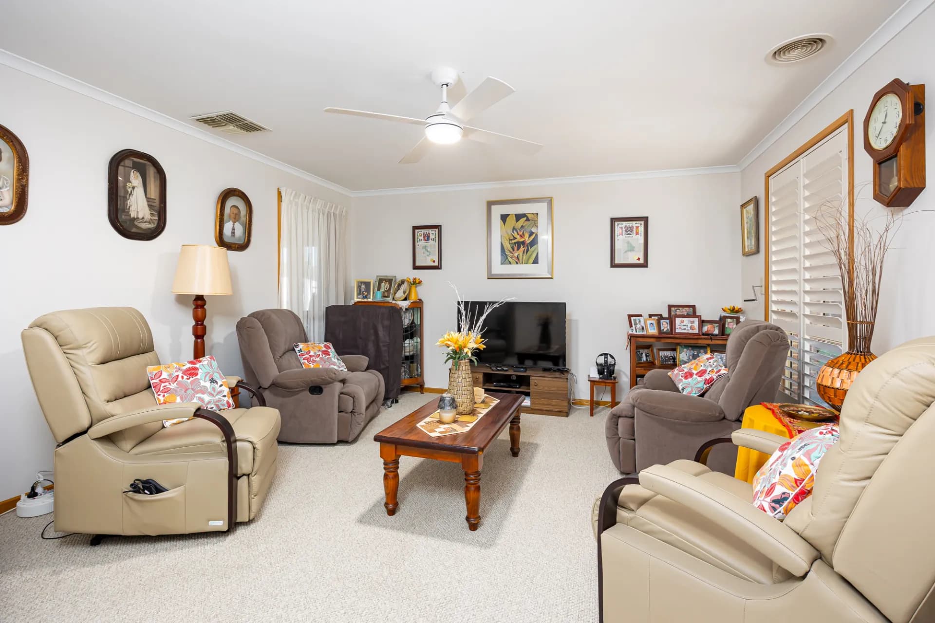 24 Yanko  Crescent, Bourkelands, NSW, Bourkelands - Thumbnail 2