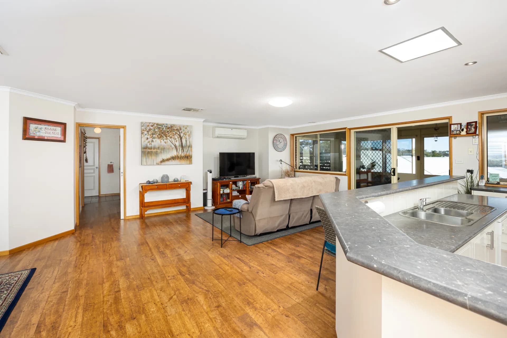 24 Yanko  Crescent, Bourkelands, NSW, Bourkelands - Thumbnail 3