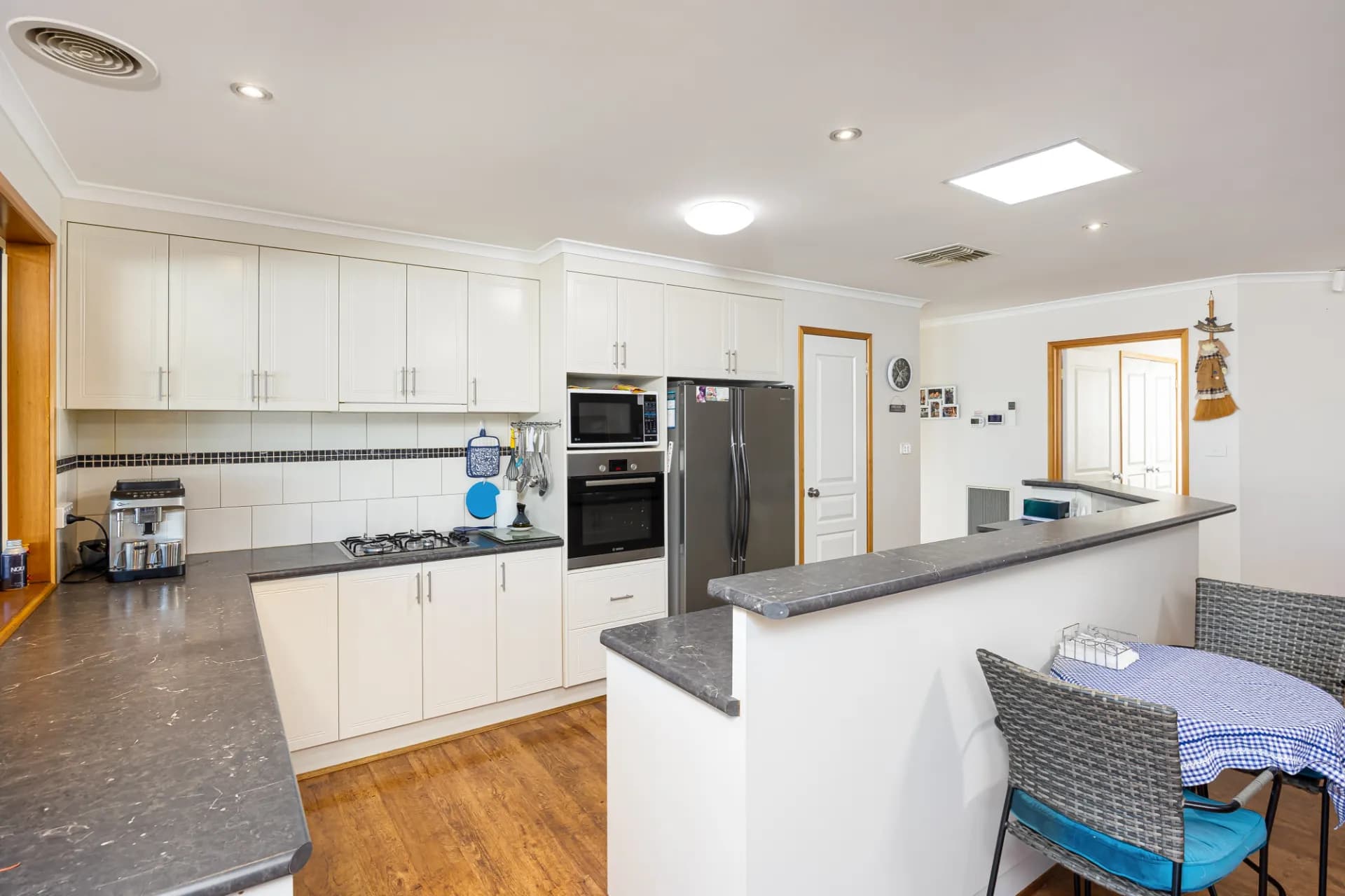 24 Yanko  Crescent, Bourkelands, NSW, Bourkelands - Thumbnail 4