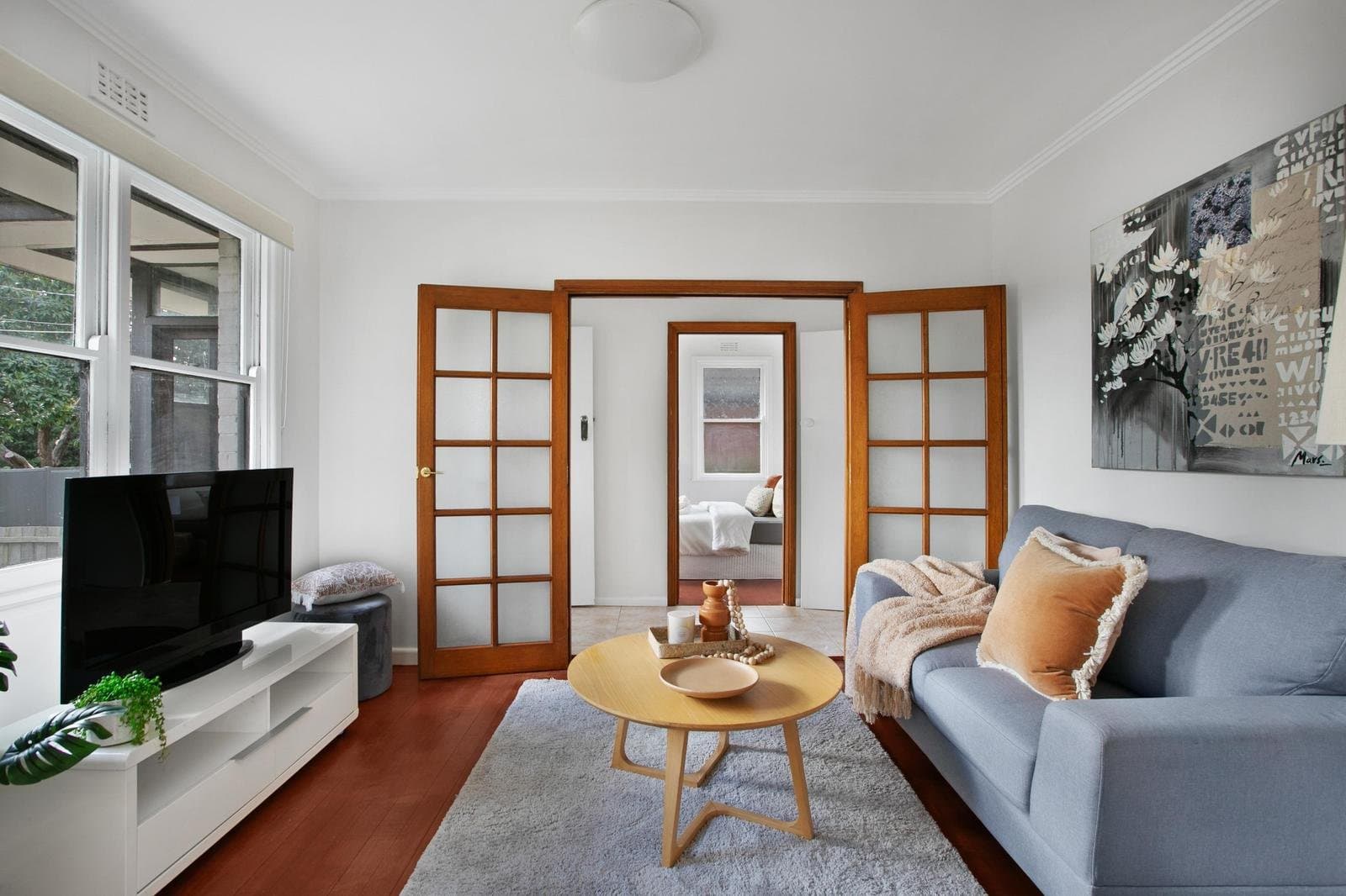 6 Kyneton Avenue, Reservoir VIC 3073, Reservoir - Image 1