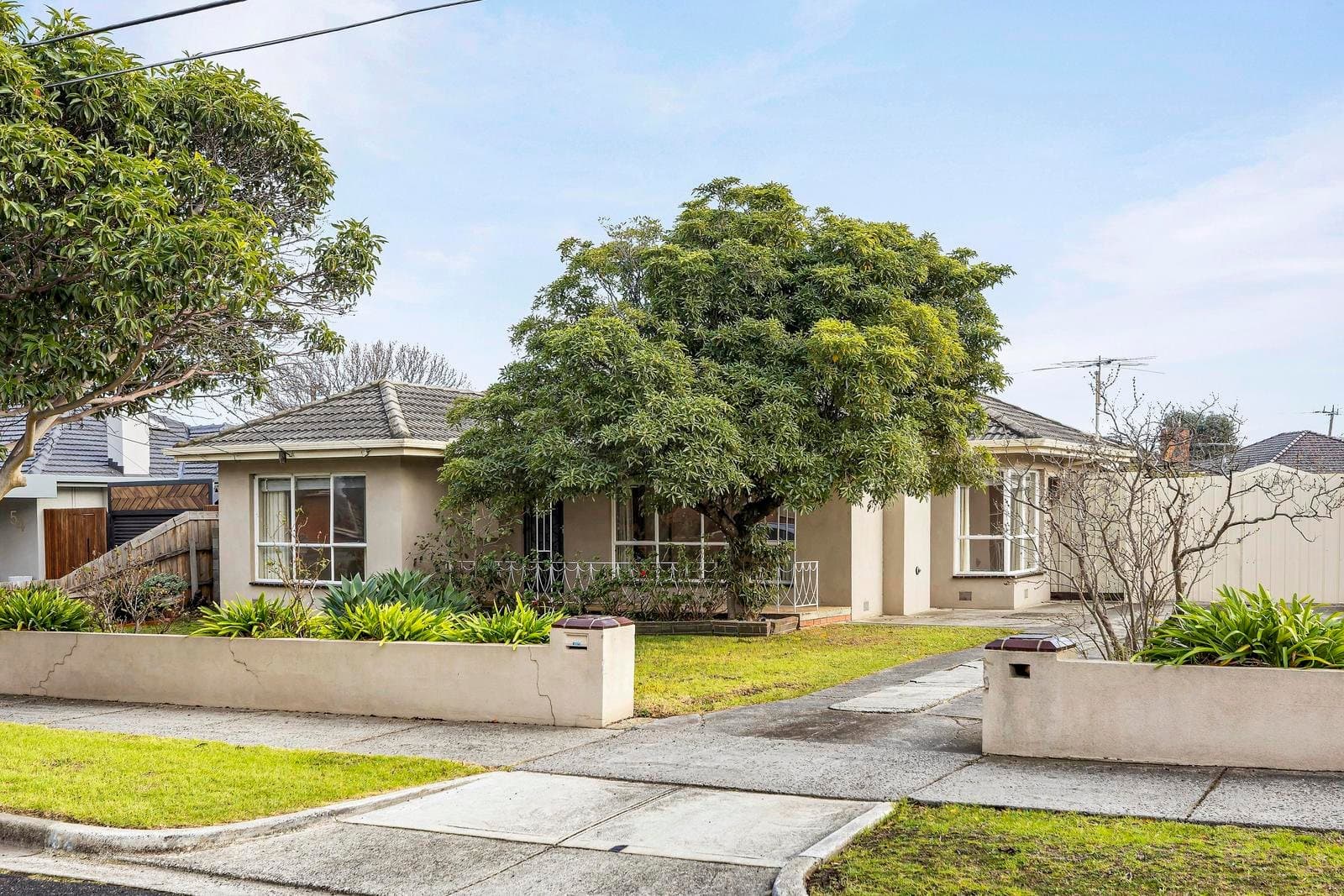 52 Lindenow Street, Reservoir VIC 3073, Reservoir - Thumbnail 2