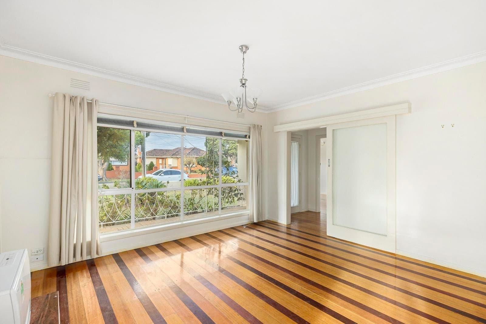 52 Lindenow Street, Reservoir VIC 3073, Reservoir - Thumbnail 7