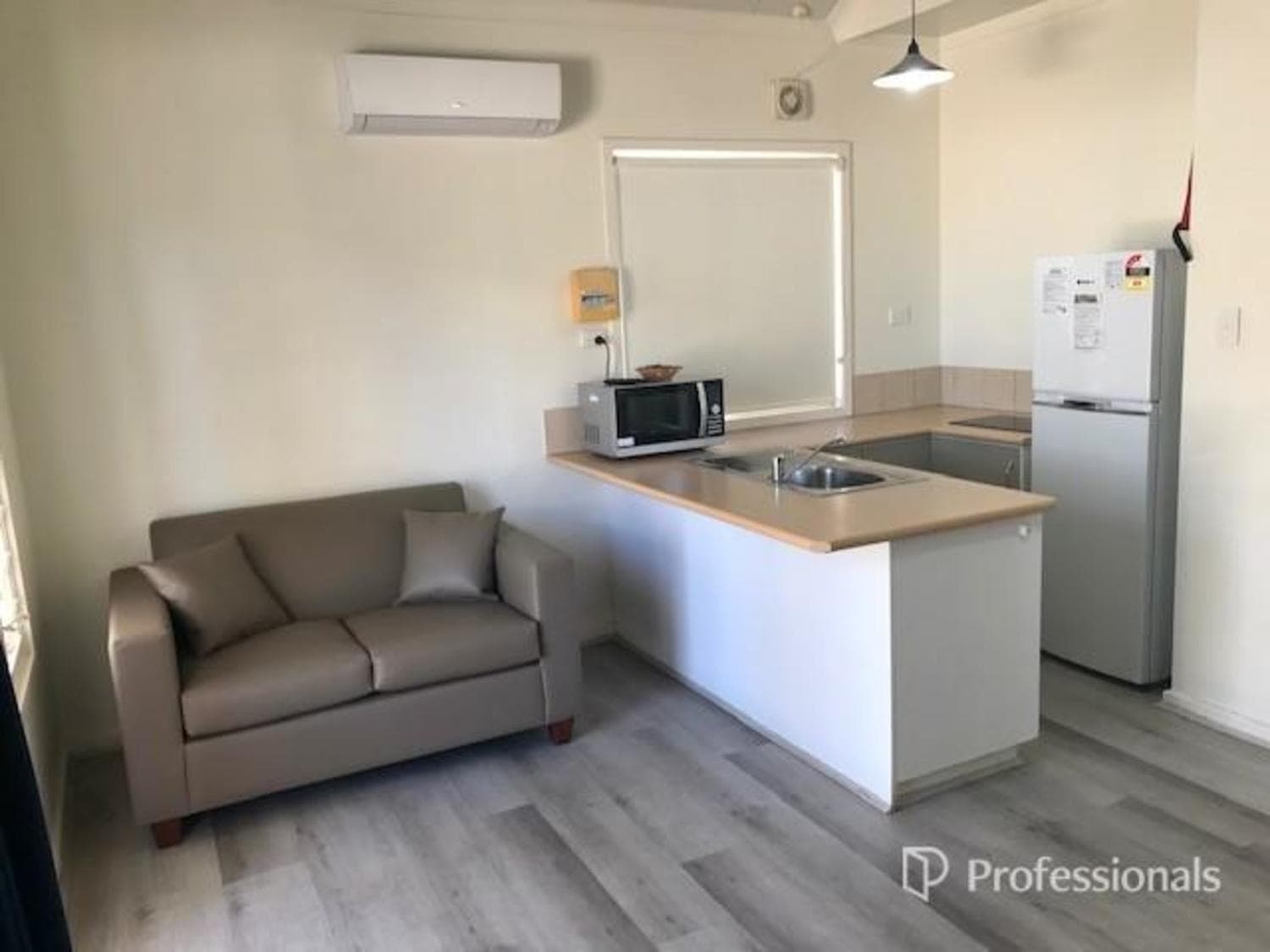 6/117 Knight Terrace, Denham - Thumbnail 3