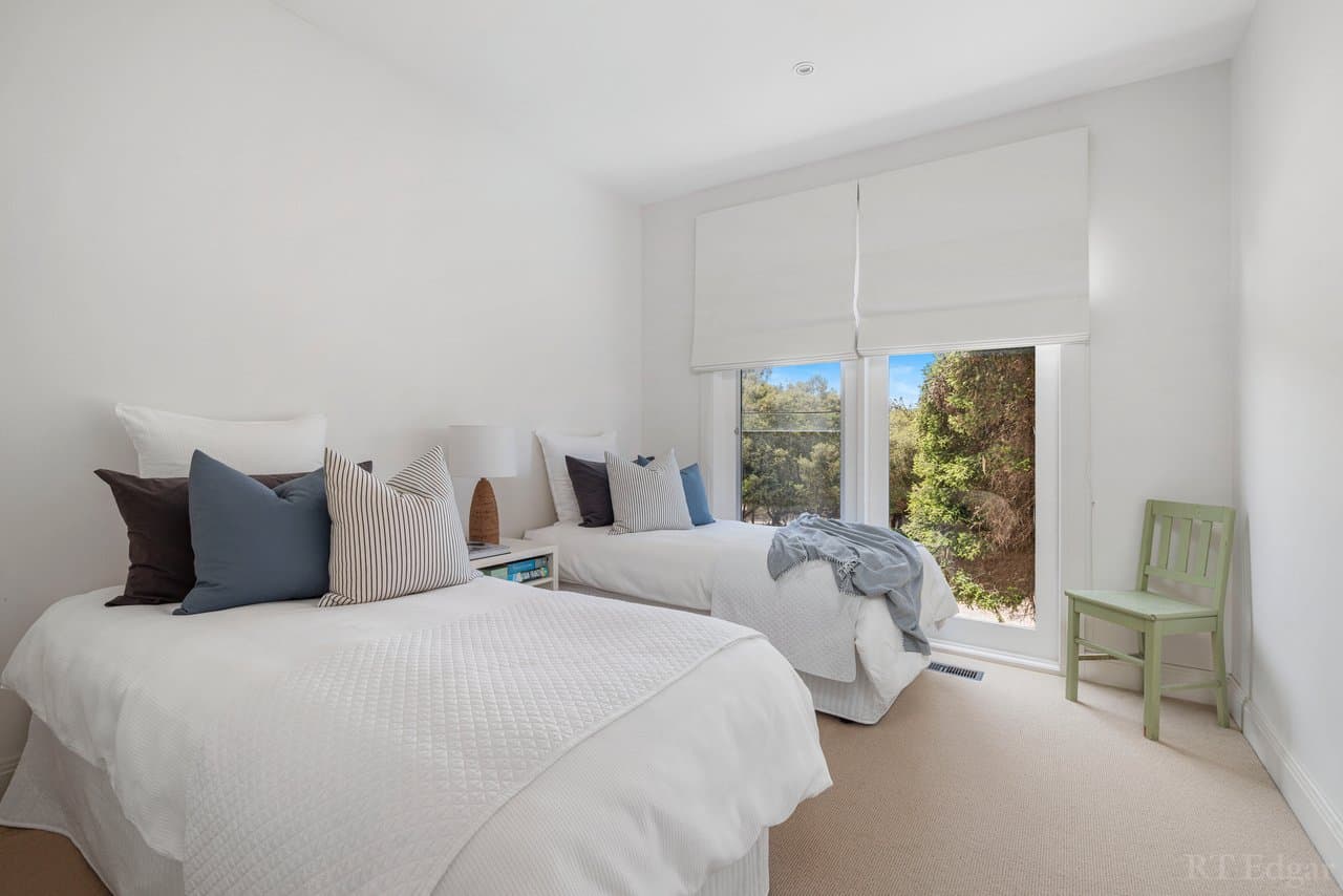 11 Paringa Road, Portsea, VIC 3944, Portsea - Thumbnail 2